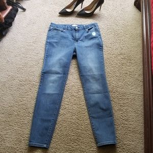 High rise skinny blue skinny jeans. Sz 12